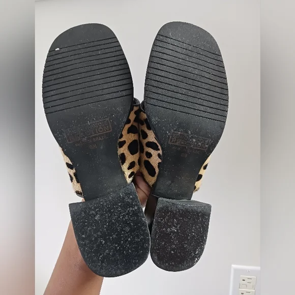 Kenneth Cole Reaction Leopard Sandals - Picture 4 of 4
